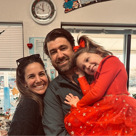 Meet your Posher, Aly - Picture 2 of 4